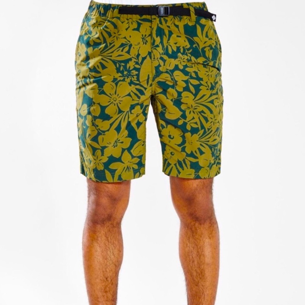 Vintage Columbia Deep Woods Outdoors Mt. Sparks Short